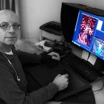 Fotograf arbeter med Photoshop